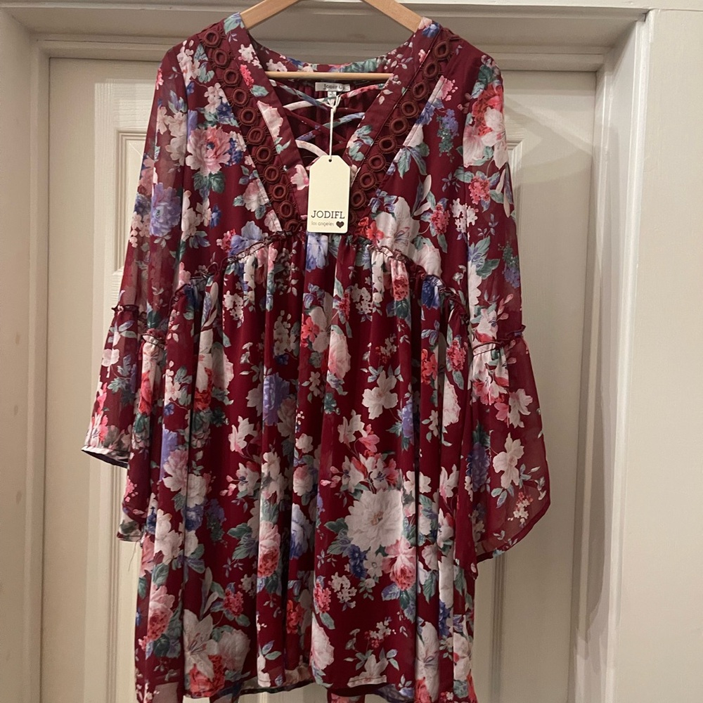 JODIFL Red Bell Sleeve Ruffled Blouse